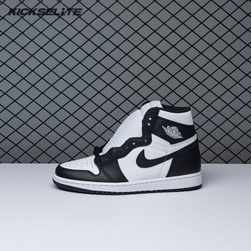 Jordan 1 Retro Black White 555088-010 Unisex