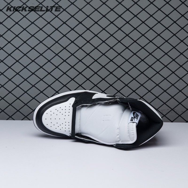 Jordan 1 Retro Black White 555088-010 Unisex