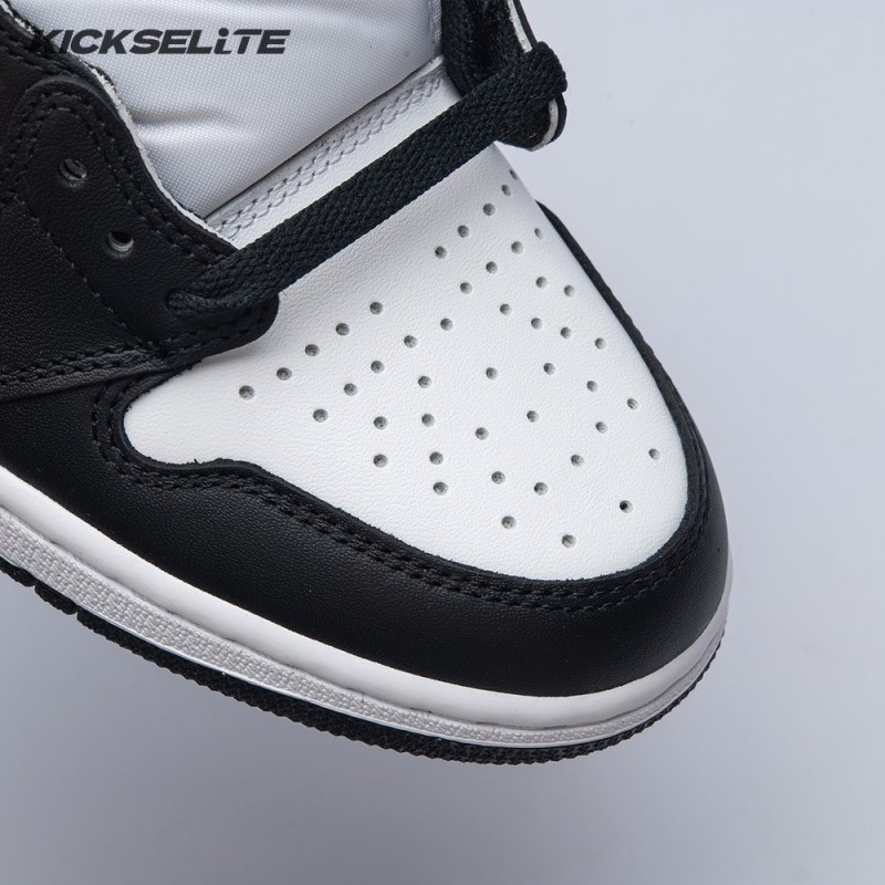 Jordan 1 Retro Black White 555088-010 Unisex