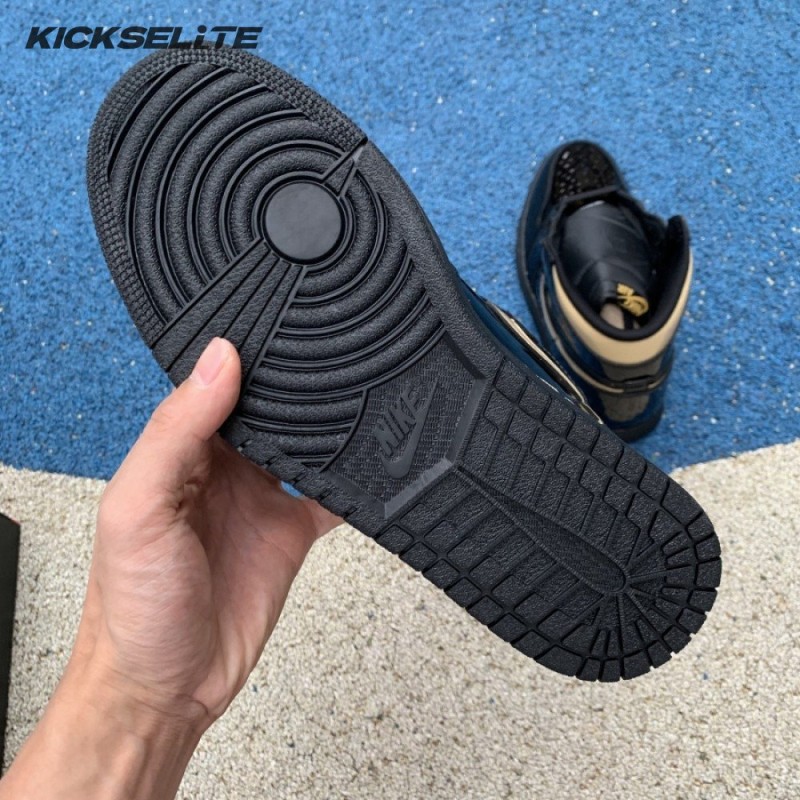 Jordan 1 Retro High Black Metallic Gold (2020) Unisex