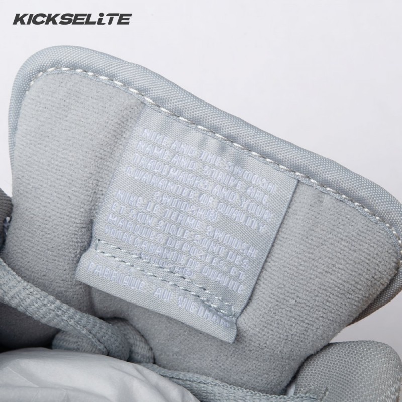 Nike SB Dunk Low Summit White Wolf Grey Unisex