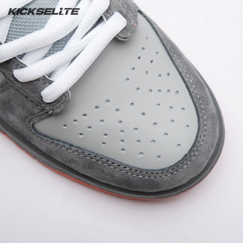 Nike SB Dunk Low Staple NYC Pigeon 304292-011 Unisex