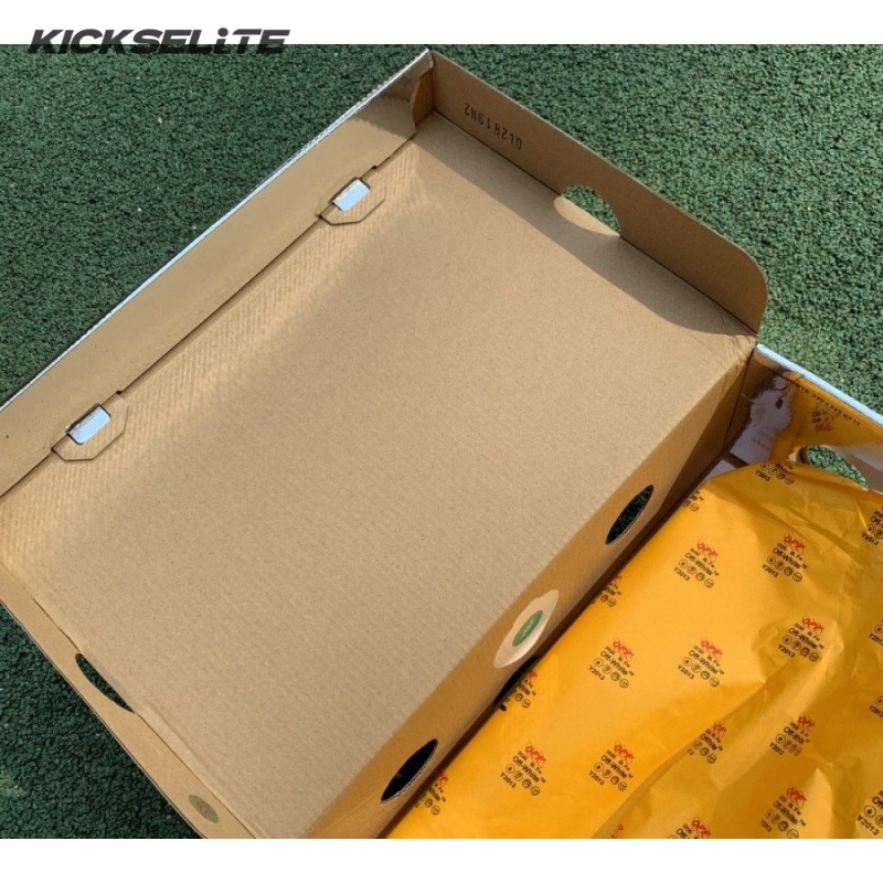 Off-White x Dunk Low 'University Gold' Unisex