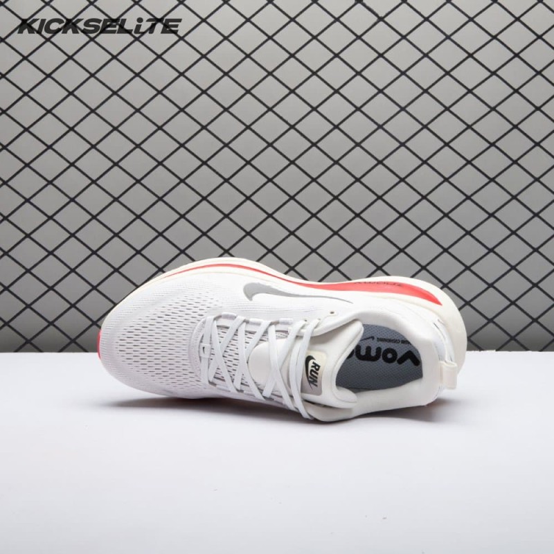 Nike Vomero 18 Platinum Tint Siren Red Light Smoke Grey Metallic Pewter HM6803-001 Unisex Nike Vomero 18 Platinum Tint Siren Red Light Smoke Grey Metallic Pewter HM6803-001 Unisex