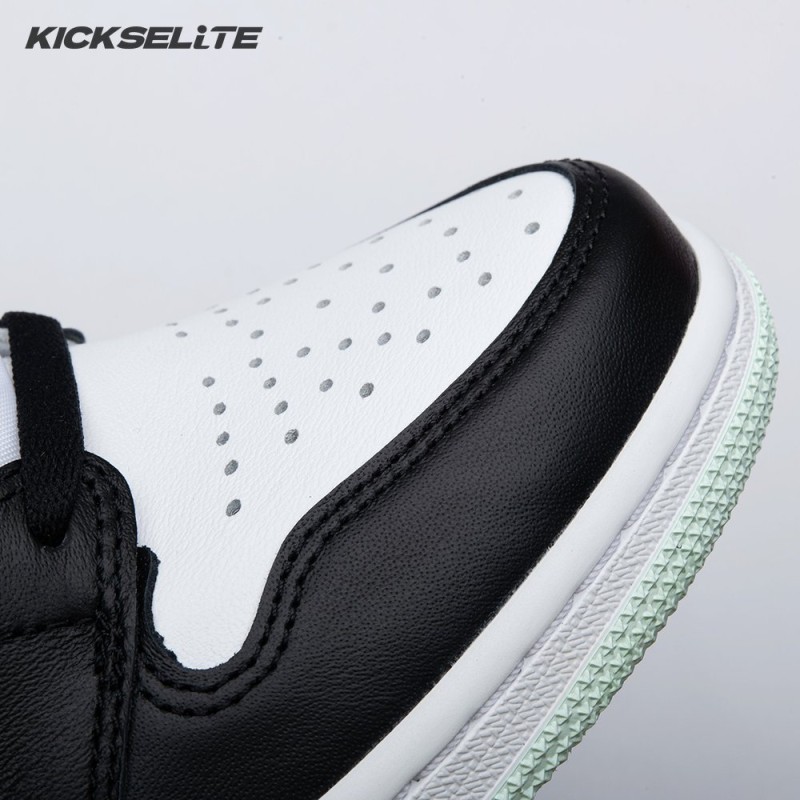 Air Jordan 1 OG Igloo 861428-100 Unisex