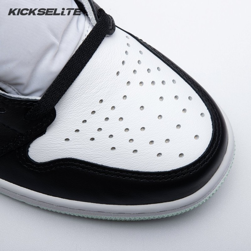 Air Jordan 1 OG Igloo 861428-100 Unisex