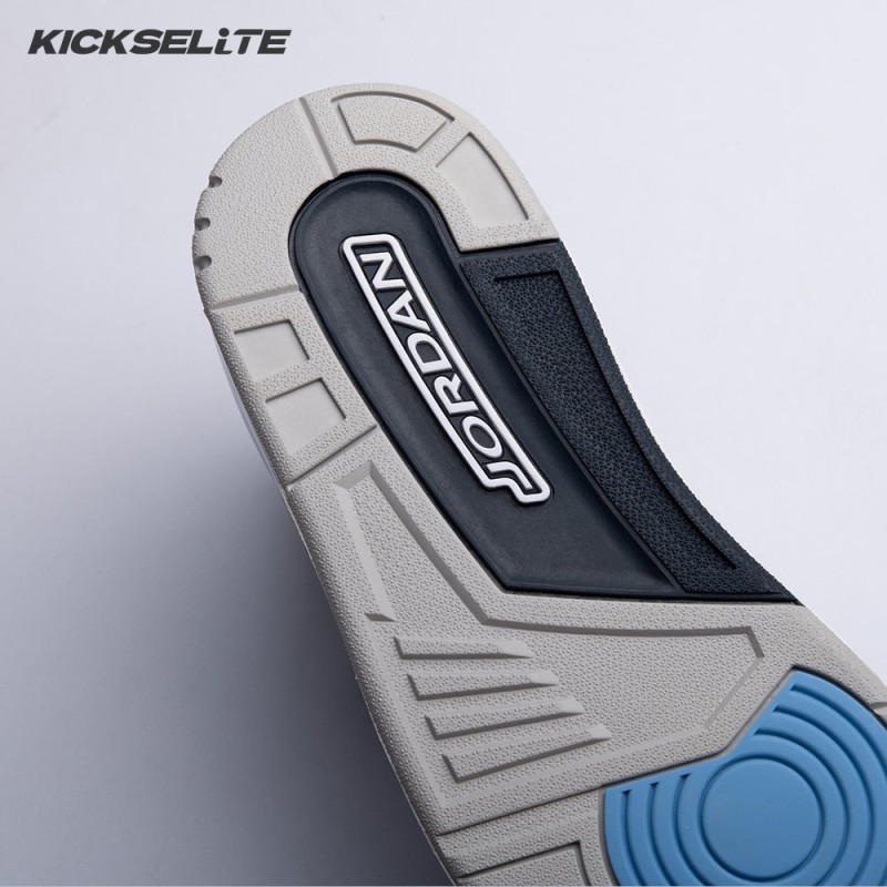 Air Jordan 3 Retro 'UNC' CT8532 104 Men's