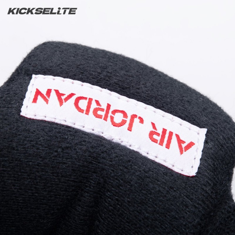 Air Jordan 5 'Black Metallic Reimagined' HF3975 001 Unisex Air Jordan 5 'Black Metallic Reimagined' HF3975 001 Unisex