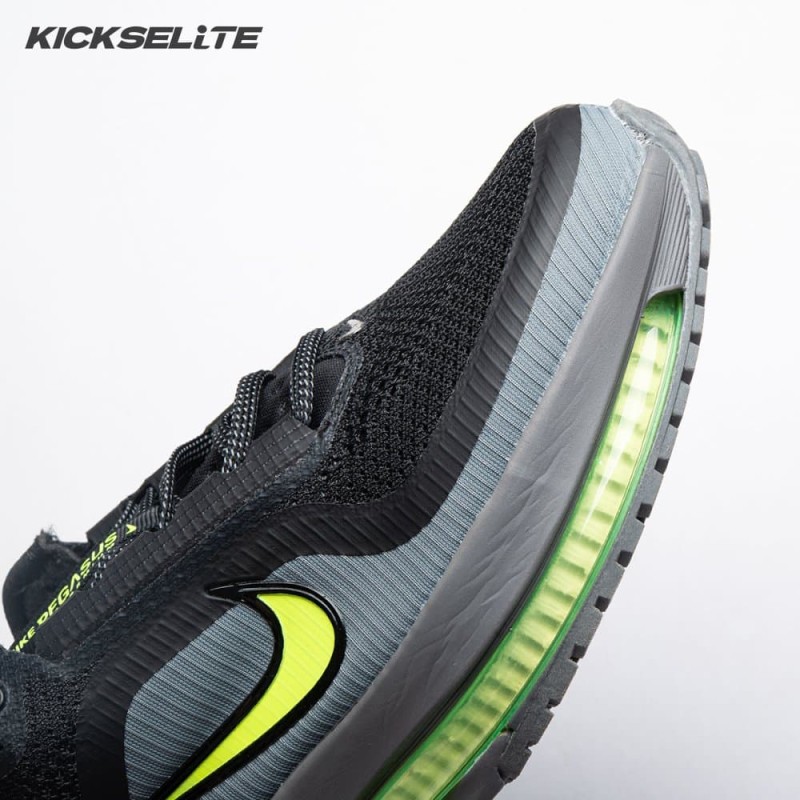 Nike Air Zoom Pegasus Premium HQ2592-104 Unisex Nike Air Zoom Pegasus Premium HQ2592-104 Unisex