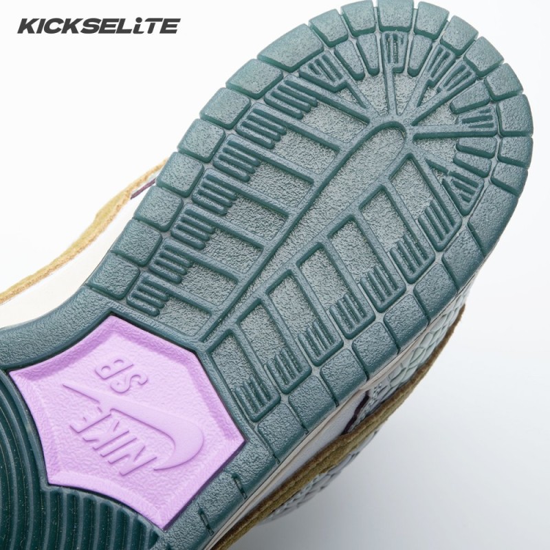 Nike SB Dunk Low Alexis Sablone Chameleon HJ3386-300 Unisex