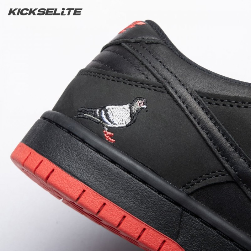 Dunk Low Pro SB 'Black Pigeon' Unisex