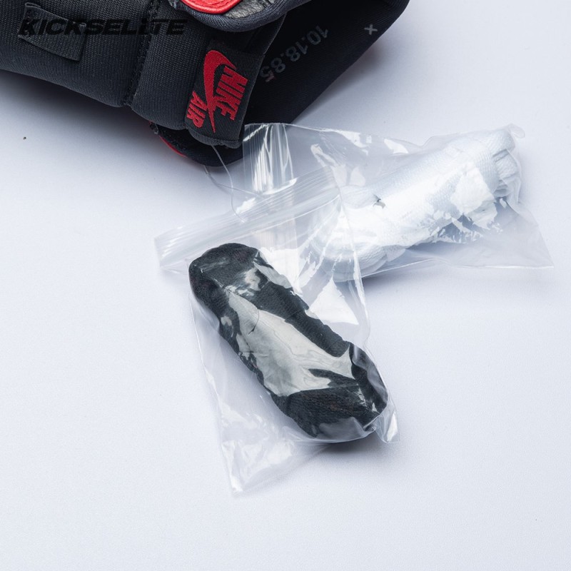 Jordan 1 Retro Banned (B-Grade) (2011) 43200-001 Men's