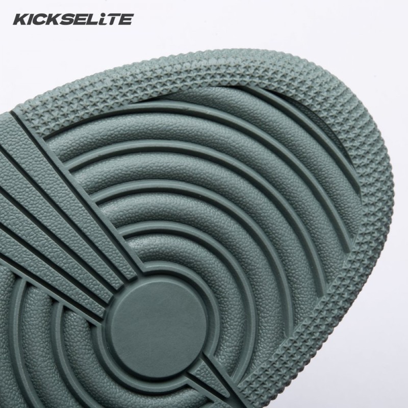 Jordan 1 Retro High Clay Green 555088-135 Unisex