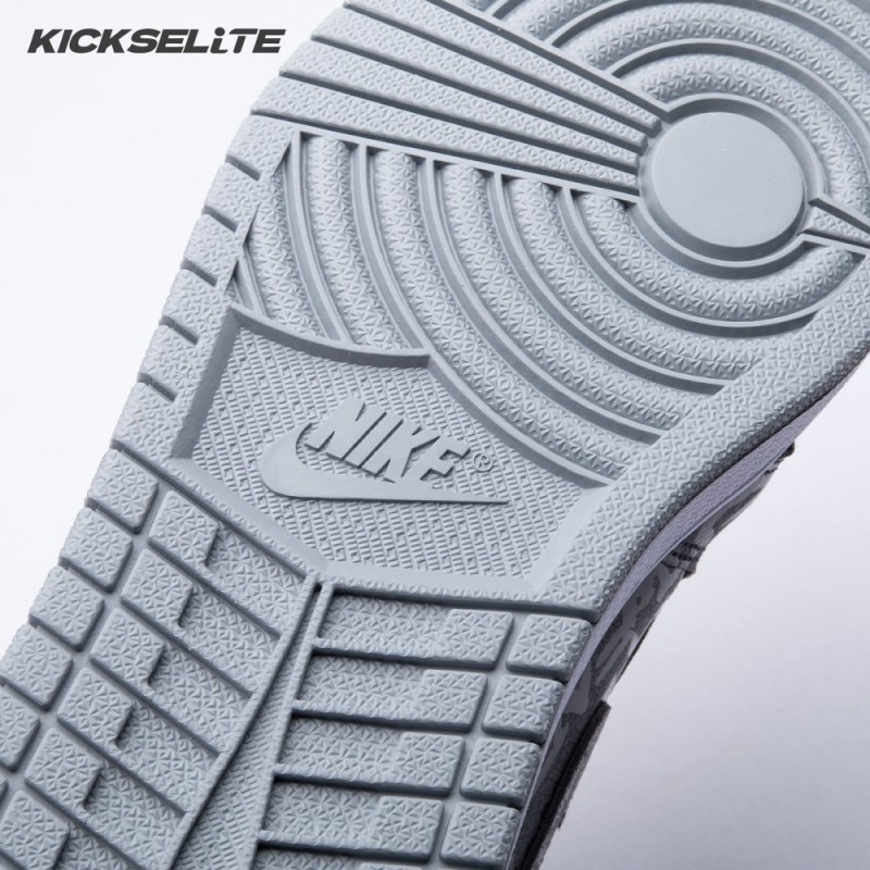 Jordan 1 Retro High OG Rebellionaire 555088-036 Men's