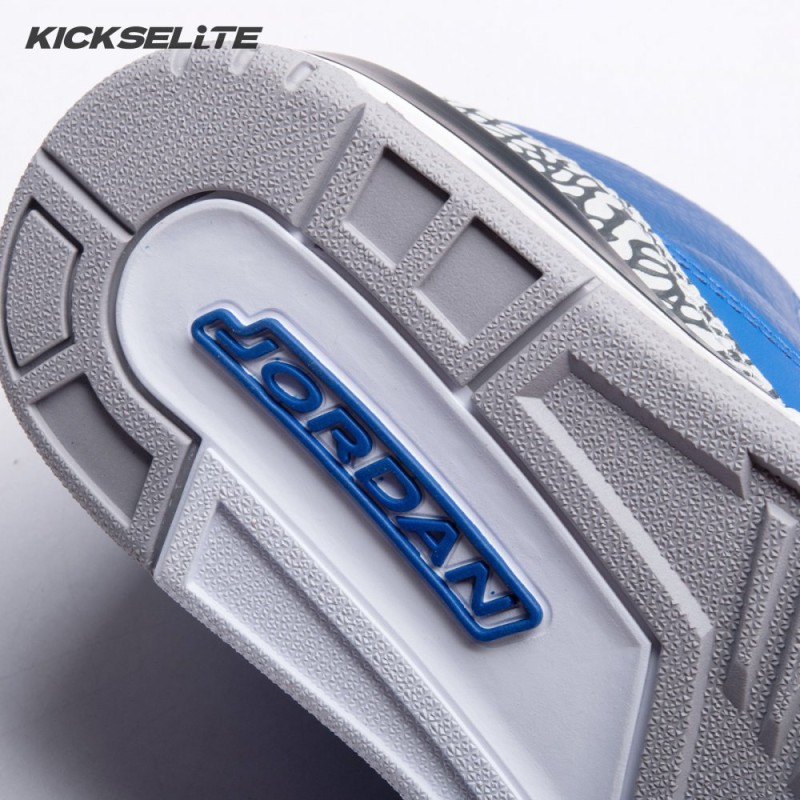 Jordan 3 Retro Varsity Royal Cement CT8532-400 Men's