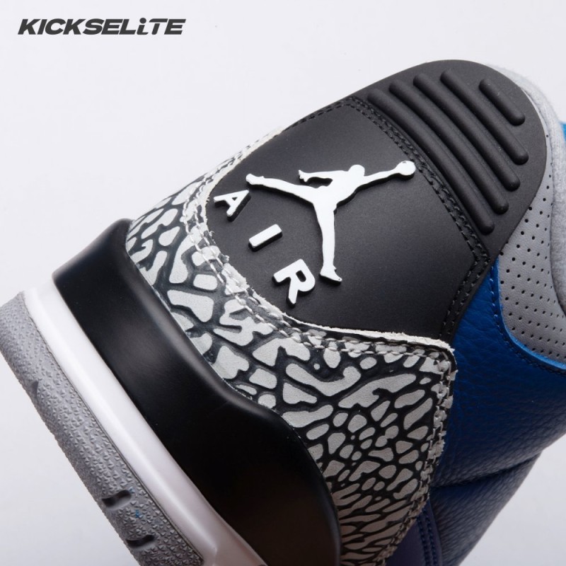 Jordan 3 Retro Varsity Royal Cement CT8532-400 Men's