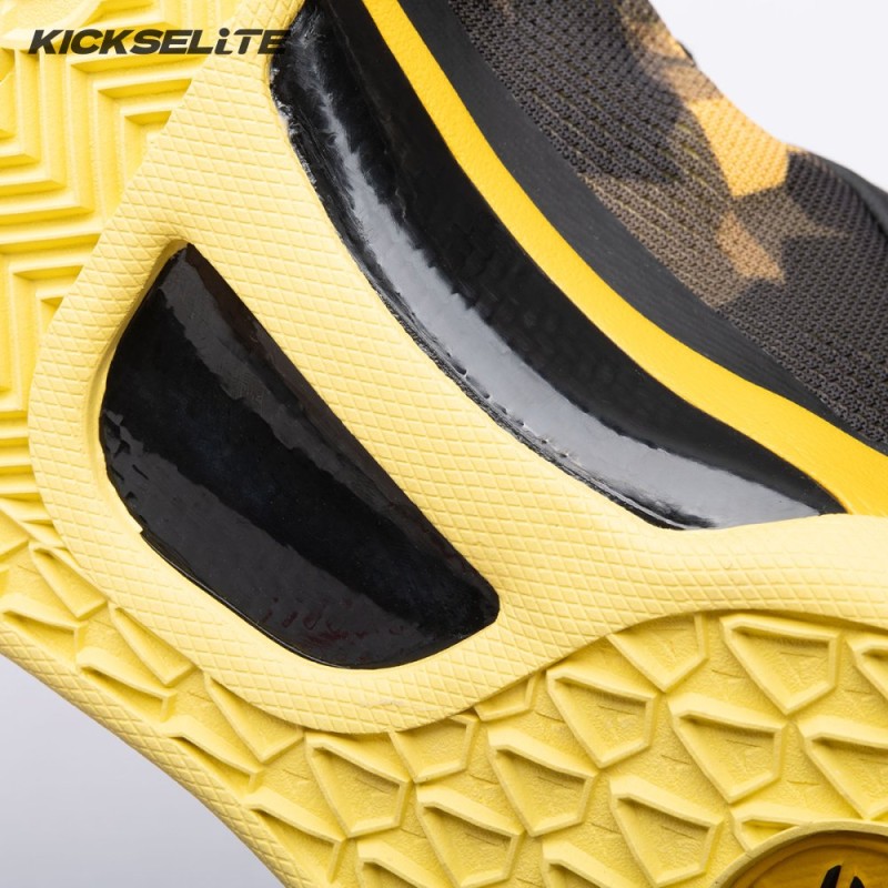 Nike Kobe 8 XDR Black Yellow 555286-077 Men's