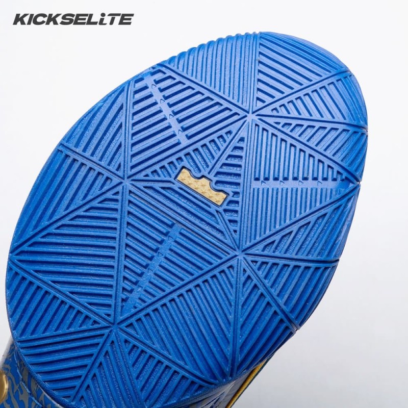 Nike LeBron 22 Monopoly Deep Royal Blue FZ1095-118 Men's
