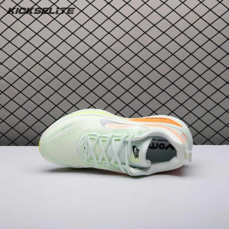 Nike Vomero 18 Barely Green Hyper Crimson HM6803-300 Unisex Nike Vomero 18 Barely Green Hyper Crimson HM6803-300 Unisex