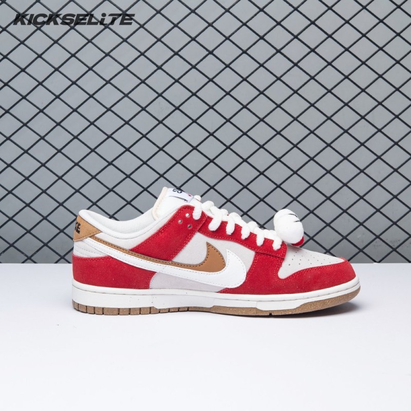 Nike Dunk Low SE Merry Christmas DO9457-112 Unisex