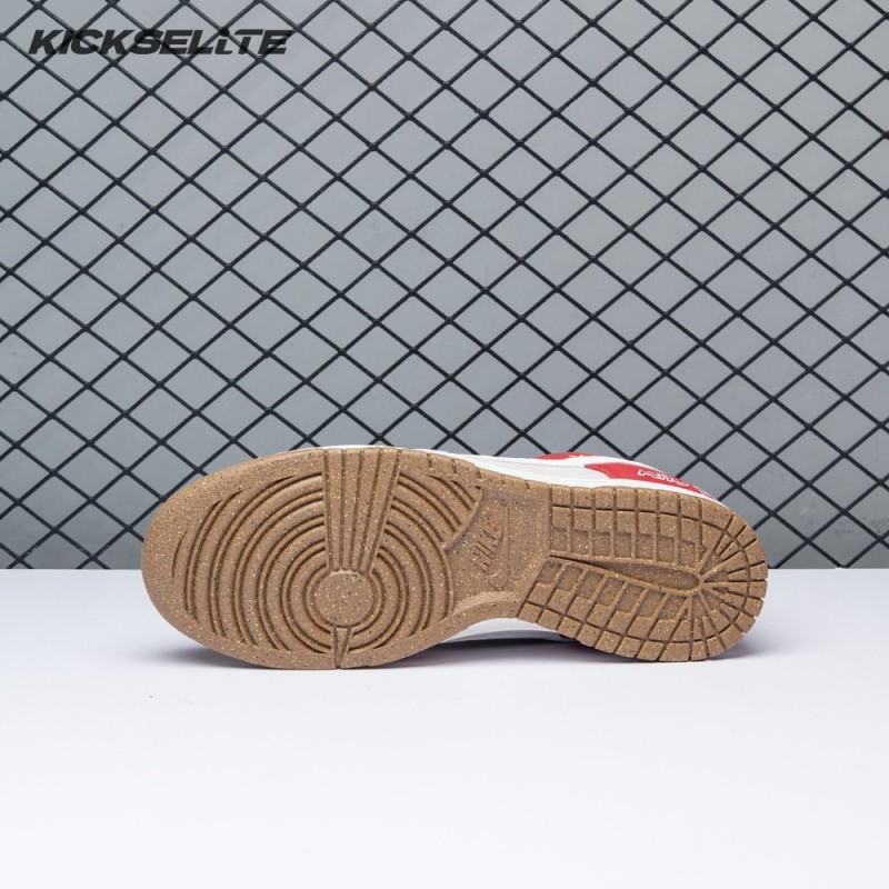 Nike Dunk Low SE Merry Christmas DO9457-112 Unisex