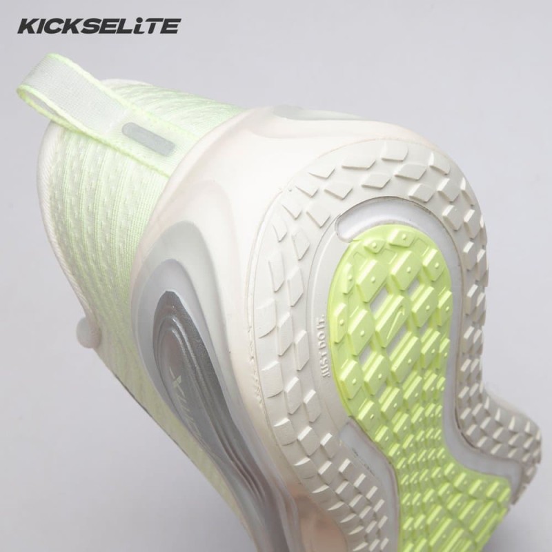 Nike Vomero Plus Barely Volt HV8154-103 Women's Nike Vomero Plus Barely Volt HV8154-103 Women's