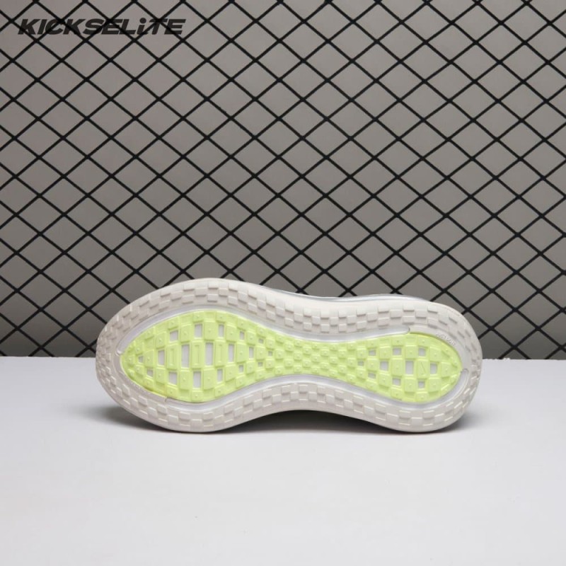 Nike Vomero Plus Barely Volt HV8154-103 Women's Nike Vomero Plus Barely Volt HV8154-103 Women's