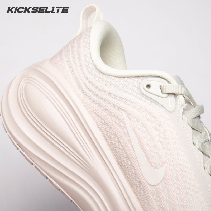 Nike Vomero Plus Silt Red HV8154-603 Women's Nike Vomero Plus Silt Red HV8154-603 Women's