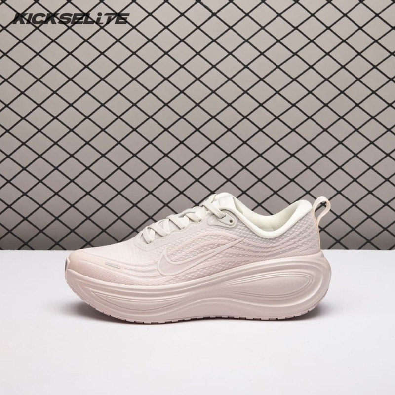 Nike Vomero Plus Silt Red HV8154-603 Women's Nike Vomero Plus Silt Red HV8154-603 Women's