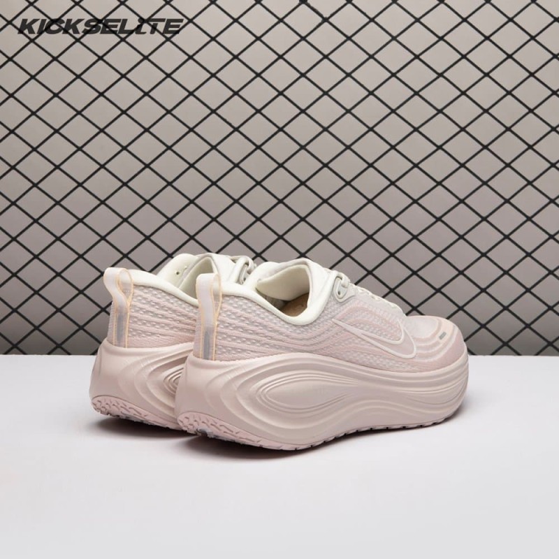Nike Vomero Plus Silt Red HV8154-603 Women's Nike Vomero Plus Silt Red HV8154-603 Women's