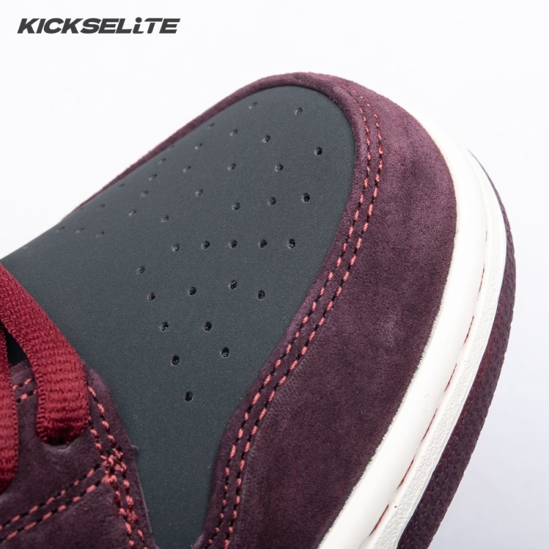 Riot Skateshop Nike SB Dunk Low FZ1289-200 Unisex