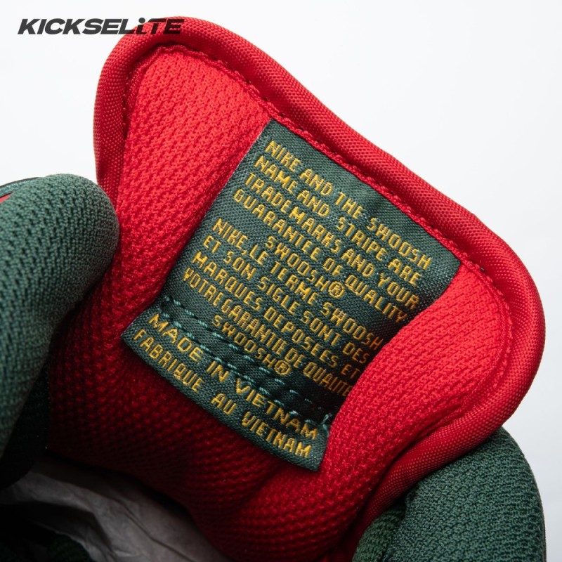 Nike SB Dunk Low PRM 