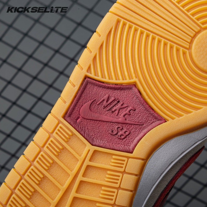 Skate Like a Girl x Nike SB Dunk Low DX4589-600 Unisex