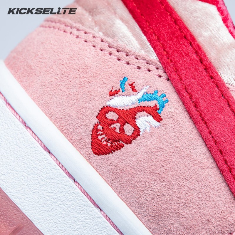 Dunk Low SB 'Valentine's Day' Unisex