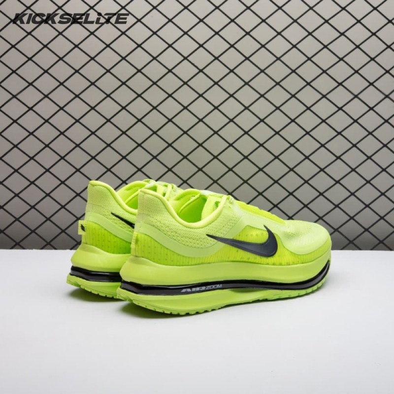 Nike Air Zoom Pegasus Premium Volt HQ2592-700 Unisex Nike Air Zoom Pegasus Premium Volt HQ2592-700 Unisex