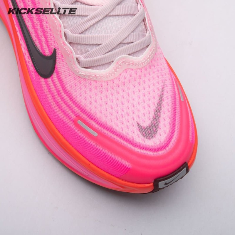Nike Vomero Plus Hyper Pink Bright Crimson HV8154-604 Women's Nike Vomero Plus Hyper Pink Bright Crimson HV8154-604 Women's