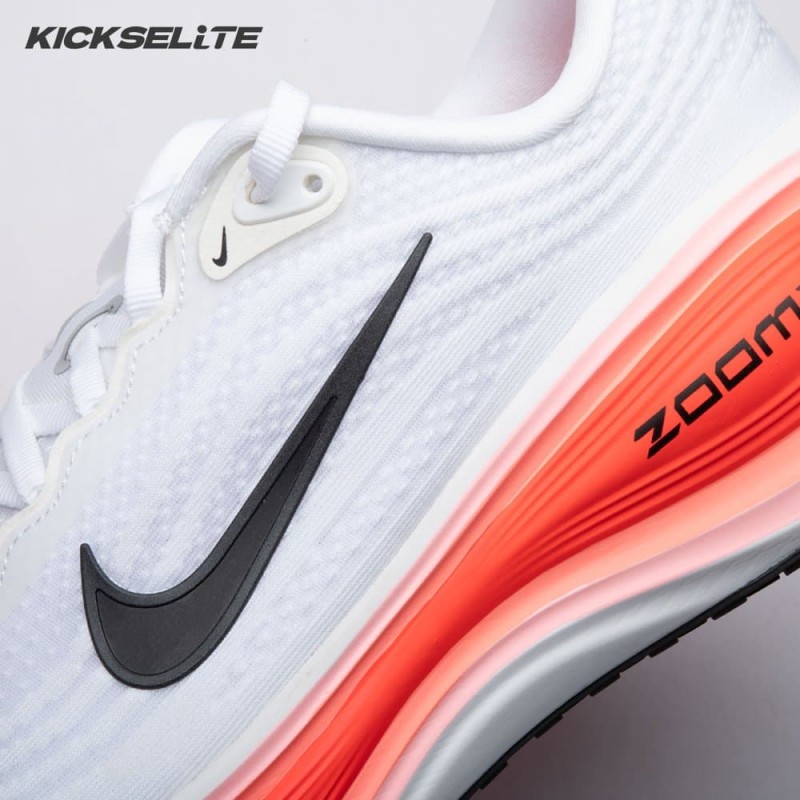 Nike Vomero Plus Extra Wide White Bright Crimson Black IH3251-100 Unisex Nike Vomero Plus Extra Wide White Bright Crimson Black IH3251-100 Unisex