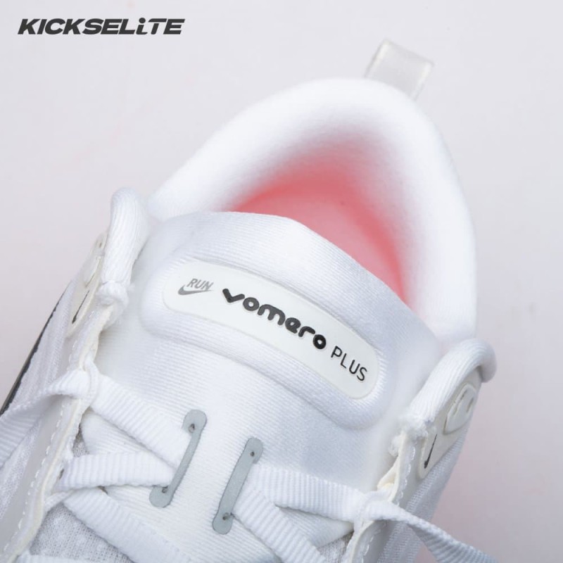 Nike Vomero Plus Extra Wide White Bright Crimson Black IH3251-100 Unisex Nike Vomero Plus Extra Wide White Bright Crimson Black IH3251-100 Unisex