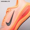 Nike Vomero Plus Orange Pulse HV8150-801 Unisex Nike Vomero Plus Orange Pulse HV8150-801 Unisex