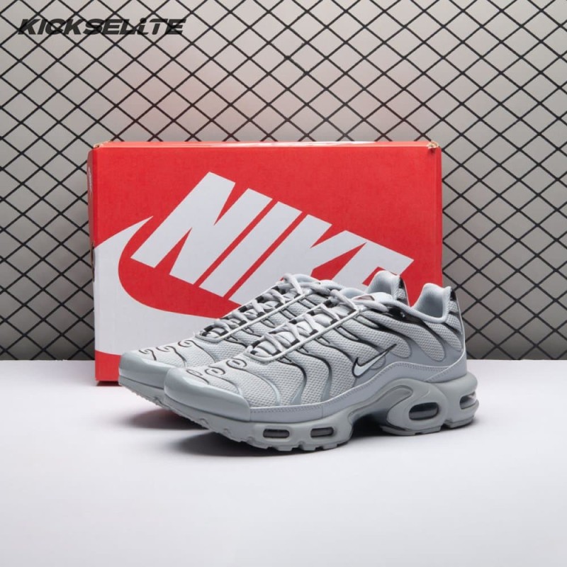 Nike Air Max Plus Wolf Grey 852630-021 Unisex Nike Air Max Plus Wolf Grey 852630-021 Unisex
