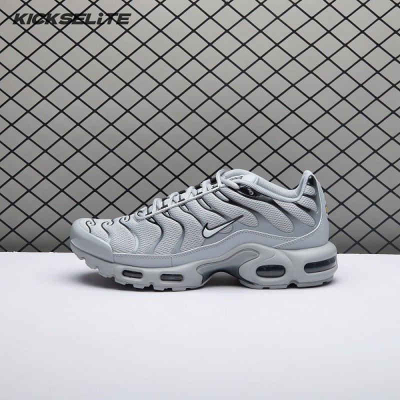 Nike Air Max Plus Wolf Grey 852630-021 Unisex Nike Air Max Plus Wolf Grey 852630-021 Unisex