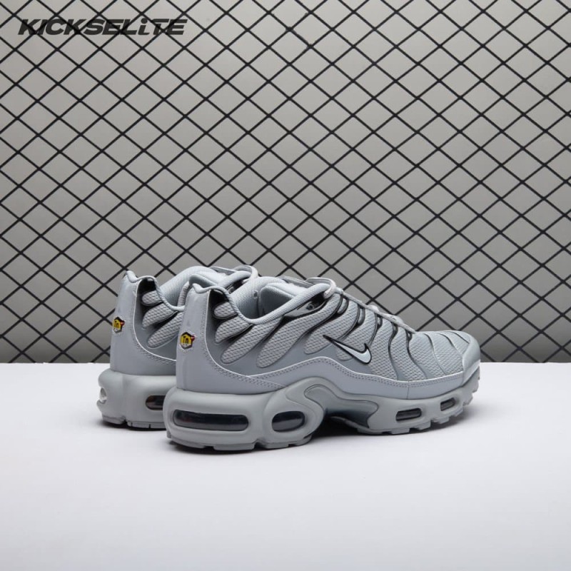 Nike Air Max Plus Wolf Grey 852630-021 Unisex Nike Air Max Plus Wolf Grey 852630-021 Unisex